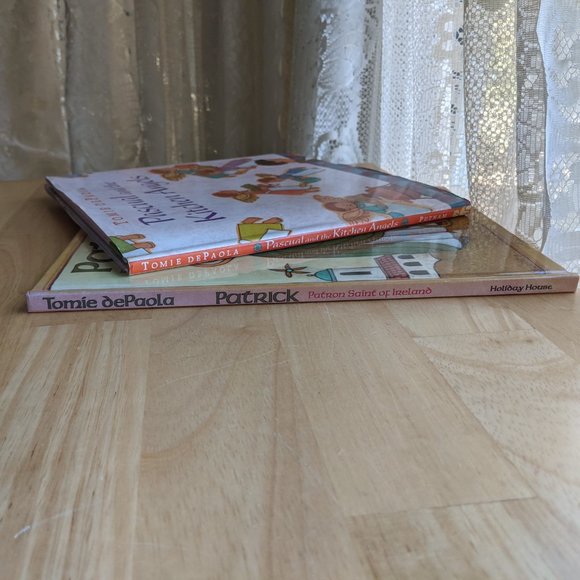 2 Tomie DePaola Books: Pascual & Kitchen Angels+Patrick: Patron Saint of Ireland - Picture 7 of 15